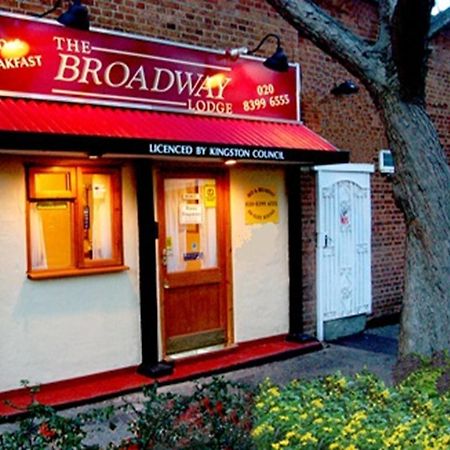Broadway Lodge Bed And Breakfast Surbiton Exterior photo